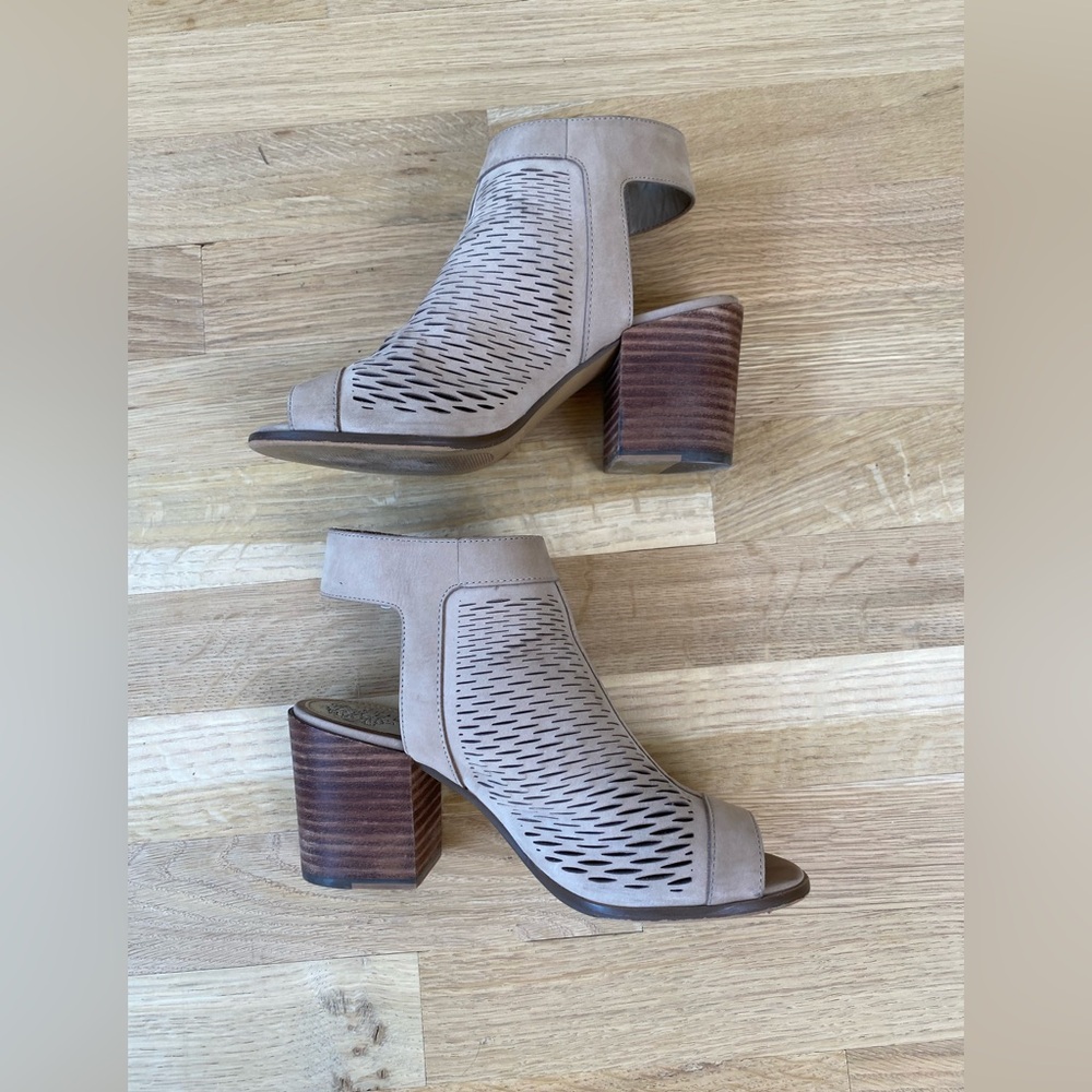Vince Camuto Platform Sandals
